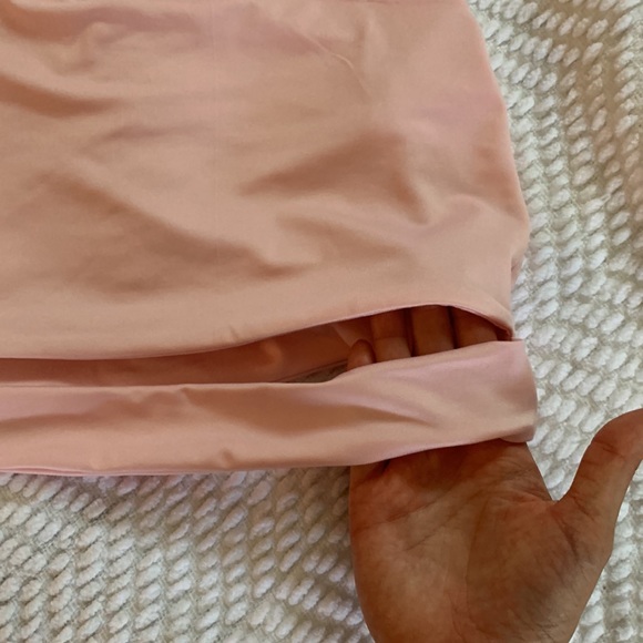 Light Pink Cropped Tank Top - Picture 2 of 5